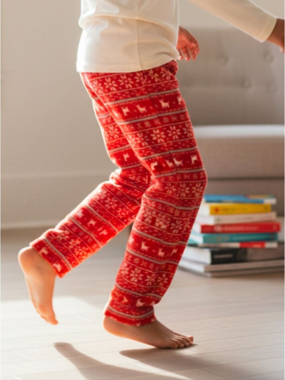 Kids Red Llama Patterned Fleece Pajama Pants Size S(6/7)